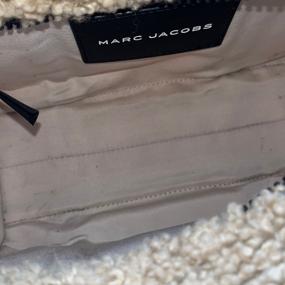 Marc Jacobs ‘The Tote Bag’ Cream Sherpa - Picture 10 of 12